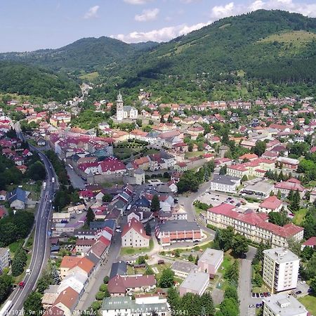 Apartman Pod Fontanou Кремниця Екстер'єр фото