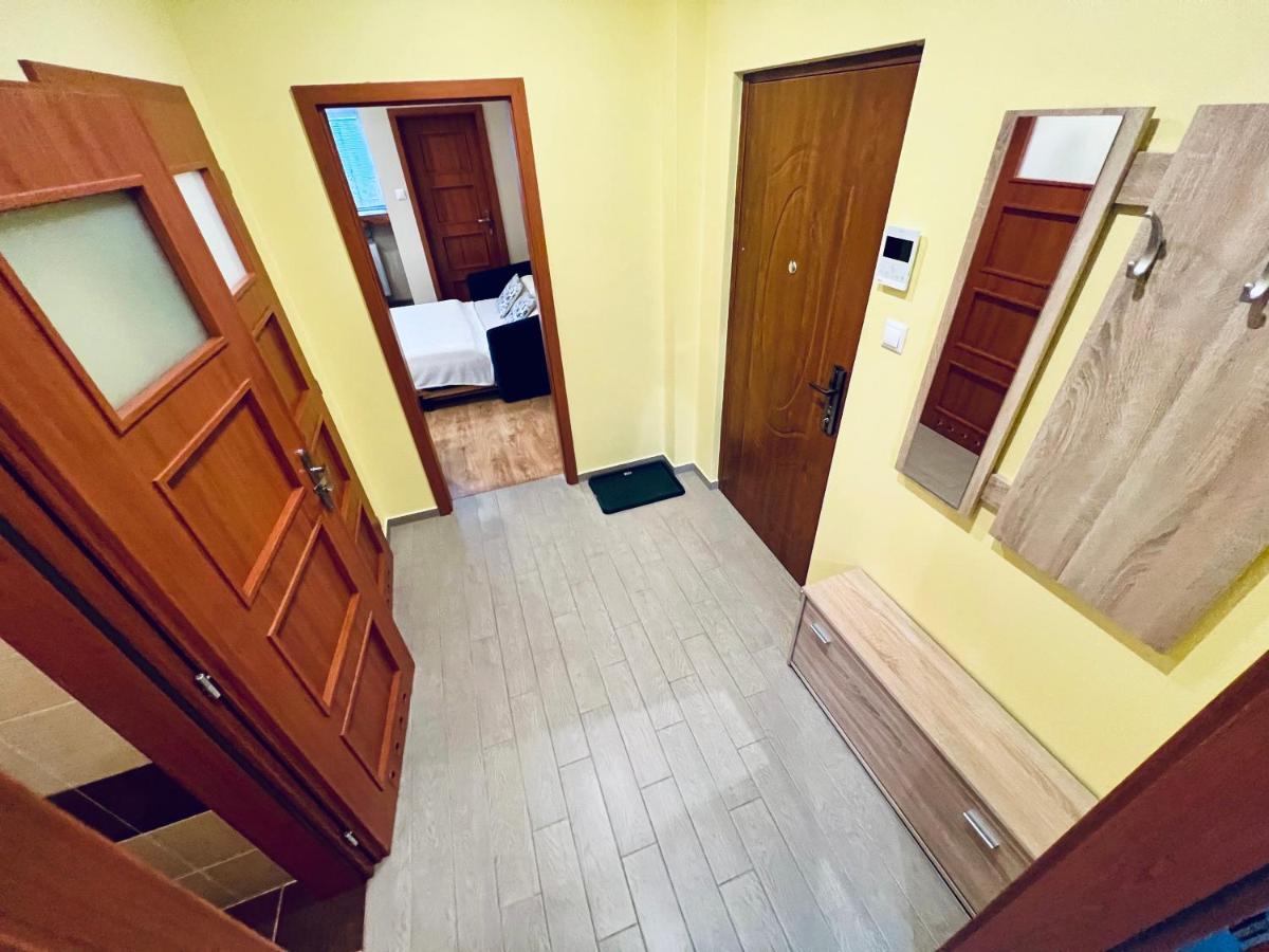 Apartman Pod Fontanou Кремниця Екстер'єр фото