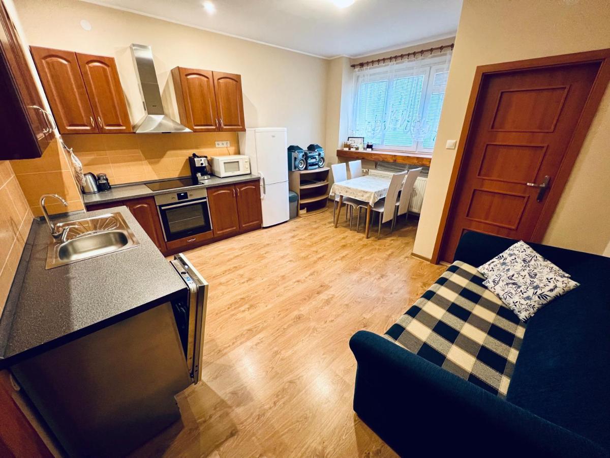 Apartman Pod Fontanou Кремниця Екстер'єр фото